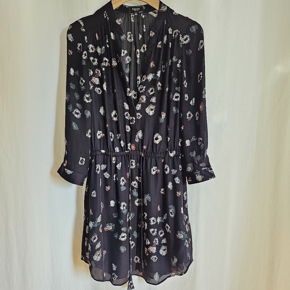 🇨🇦 Aritzia Babaton Long Sleeve Silk Bennett Dress - Black & Pattern - Picture 10 of 16